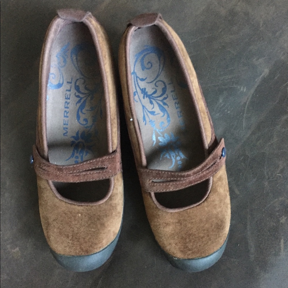 Merrell SZ 7, Cherry Oak Color, suede, Like New